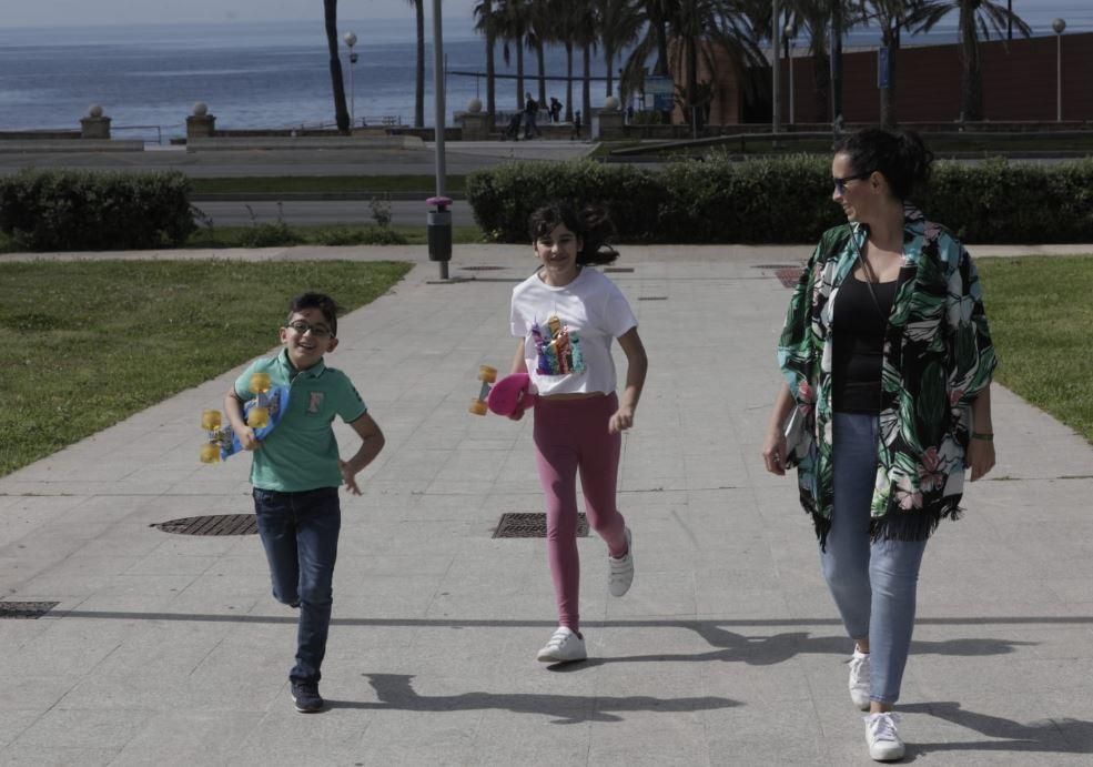 Coronavirus en Mallorca: Los niños disfrutan de sus primeras horas de libertad en las calles de Mallorca