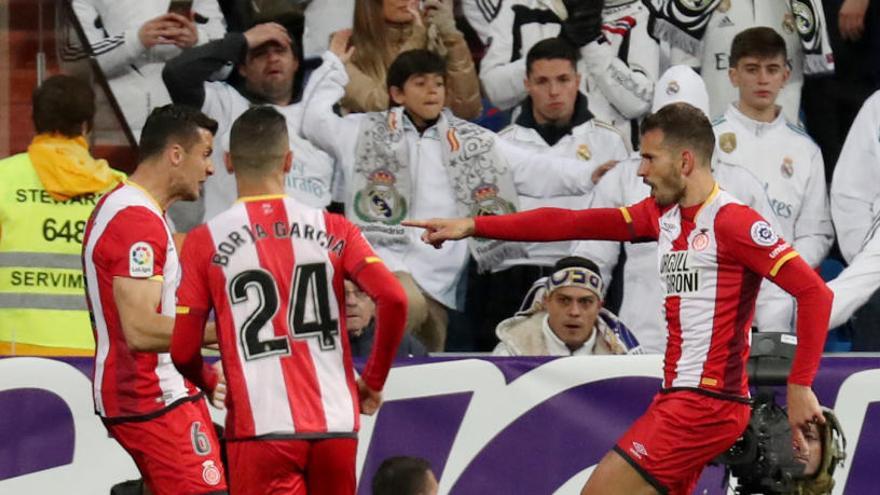 Stuani celebra el gol amb Granell