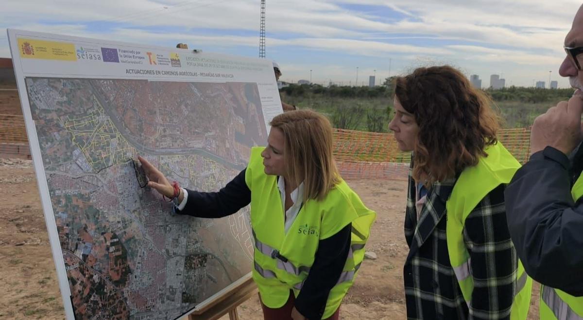 La delegada del Gobierno visita las pedanías del sur