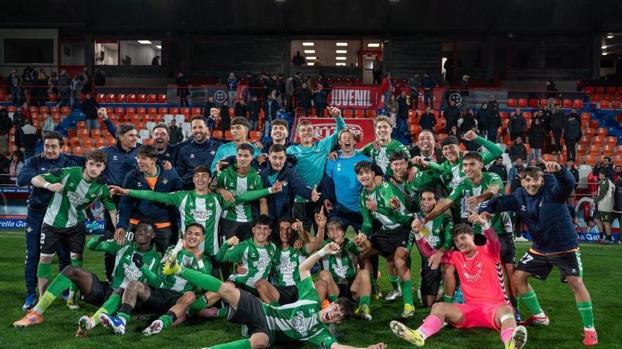 El juvenil del Betis depende del primer equipo para clasificarse a la Youth League: los de Pellegrini tendrán que entrar en Champions