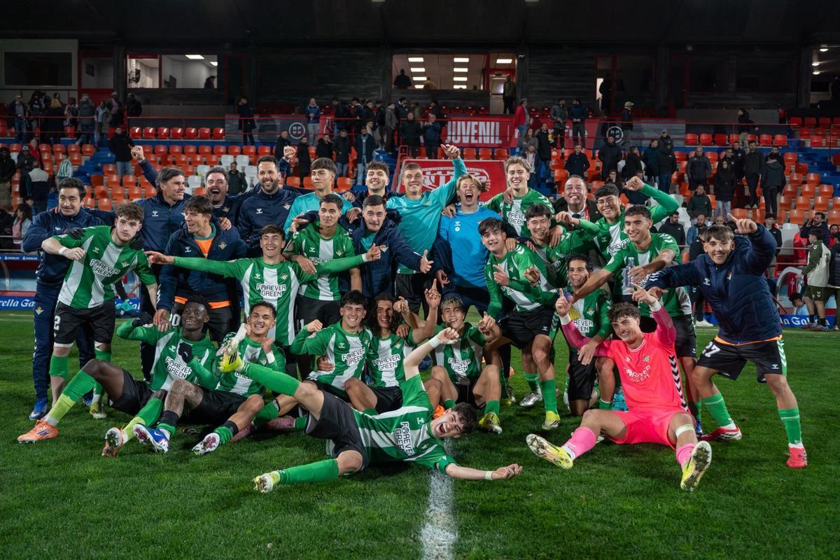 El Betis Juvenil celebra la clasificación a la final de la Copa del Rey Juvenil
