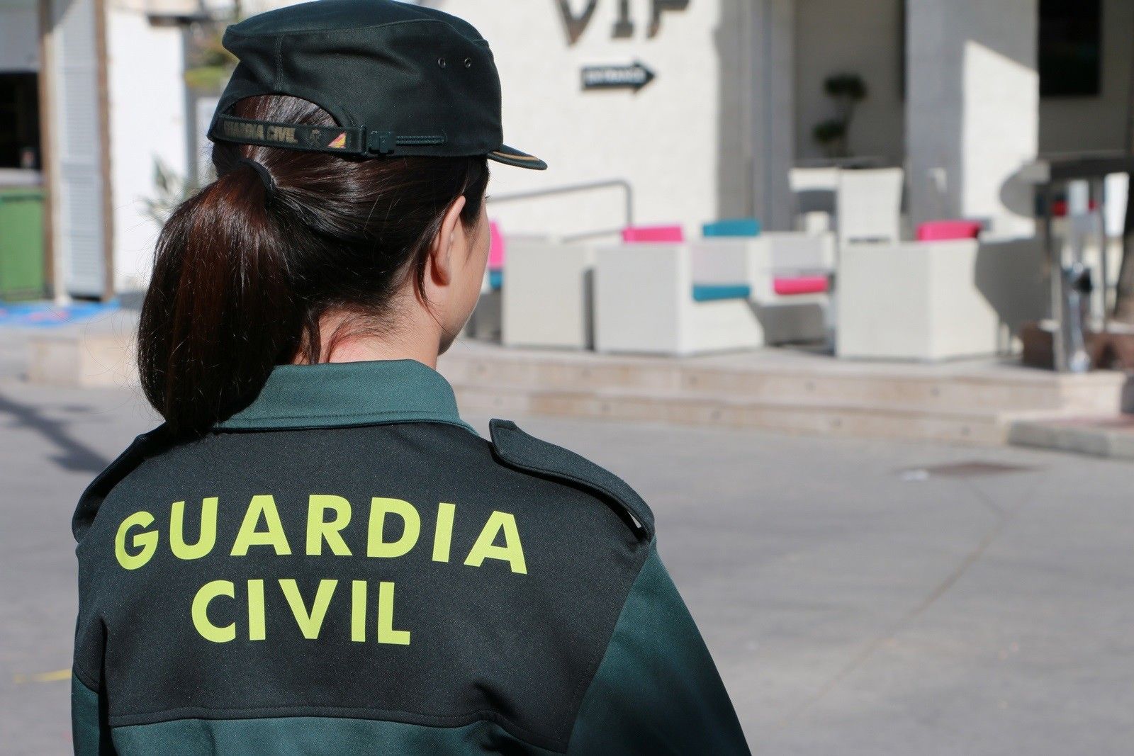 La Policía Nacional detiene a seis hombres por prostitución de menores,  pornografía infantil y agresión sexual en Tenerife, Sociedad