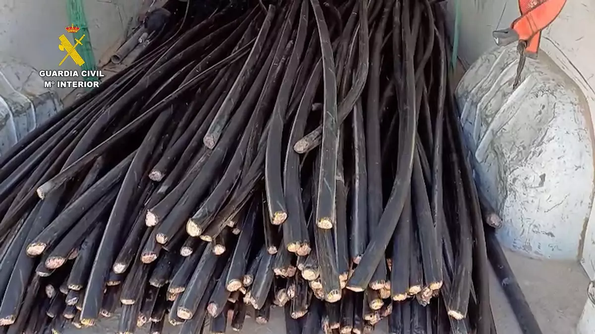 Dos detenidos en Santa Pola por robar 63 km de cable de cobre en Albacete y Murcia