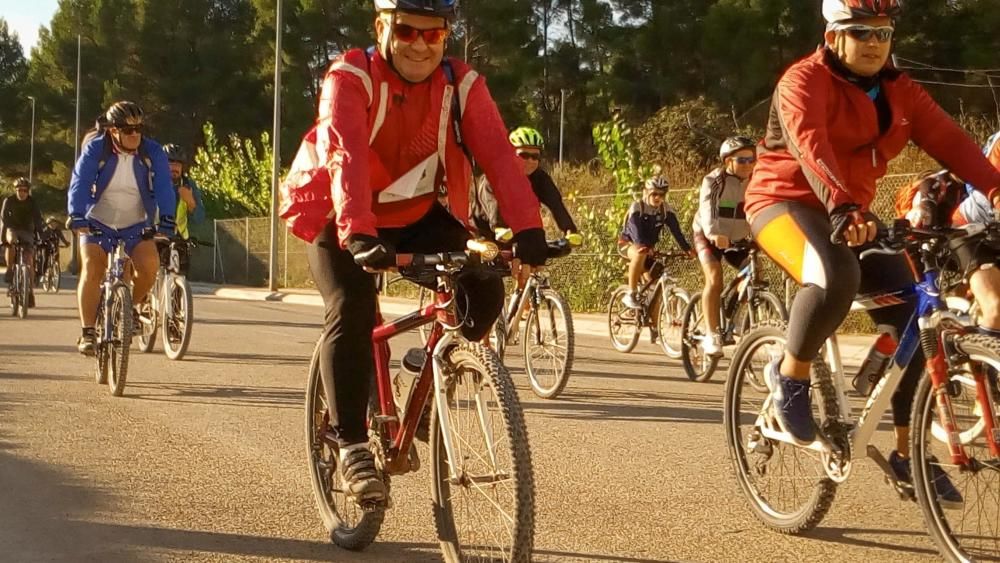 Marcha ciclista por la vía verde Alcoy-Gandia
