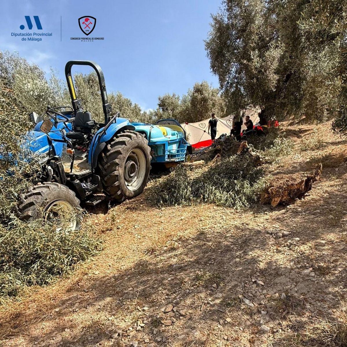 El tractor accidentado en Villanueva de Algaidas