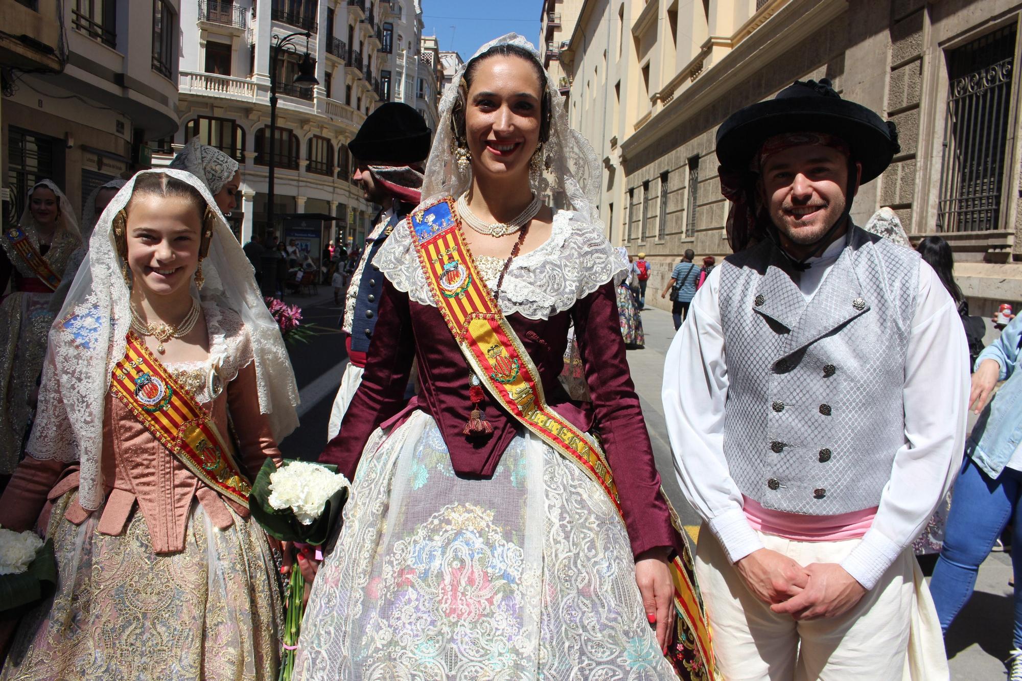 El desfile de falleras mayores en la Ofrenda a San Vicente Ferrer