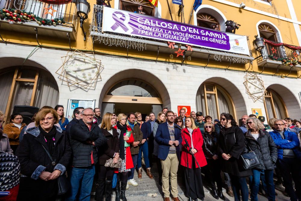 Más de 300 personas se concentran para expresar su condena a la supuesta agresión sexual