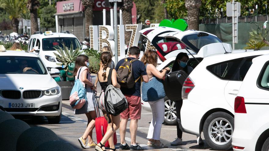 El sector del taxi de Ibiza da la espalda a la modificación de la ley del PP y apoya la del PSOE