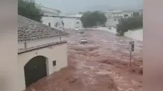 Una fuerte tromba de agua por la DANA desborda el torrente de Es Mercadal, Menorca