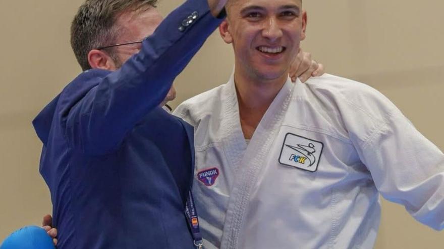 Eduardo Bazo Solorzano al conocer su victoria en el campeonato nacional. | JOSÉ MARÍA RODRÍGUEZ (RFEK)