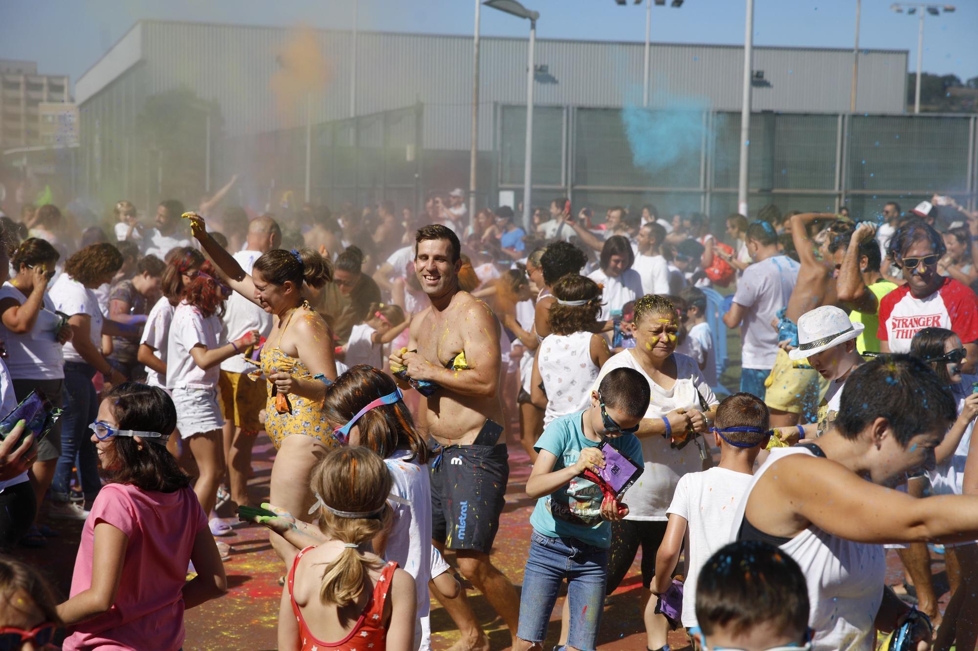 "Holi party" en el club de natación Santa Olaya de Gijón