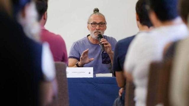Ramón García del Pomar, ayer, en la Facultad de Turismo.