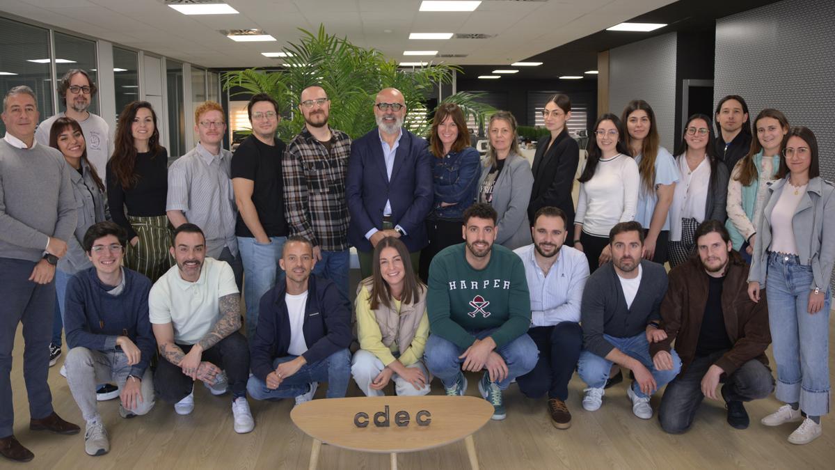 Miembros de Grupoidex, la empresa ganadora del premio nacional