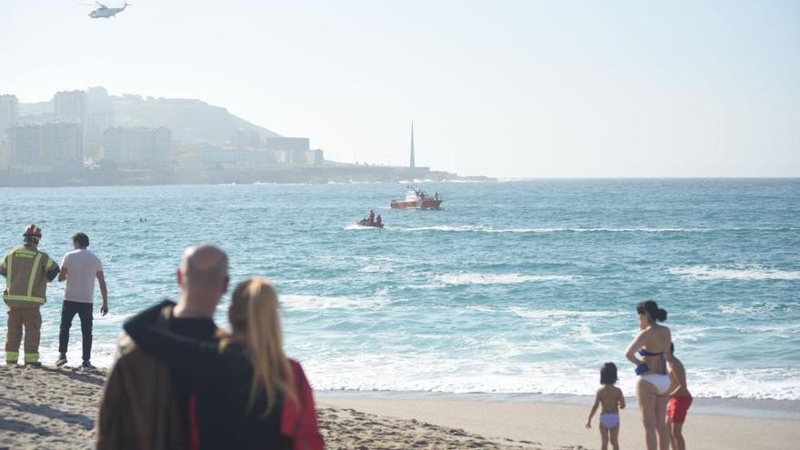 Localizan ahogado al bañista de 17 años desaparecido en el Orzán, en A Coruña