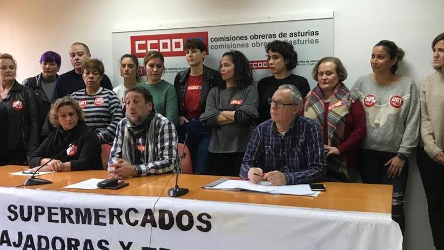 Los sindicatos esta mañana durante la rueda de prensa.