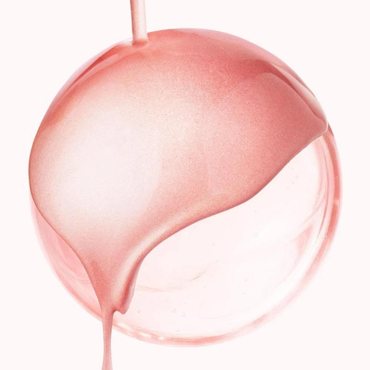 El aceite seco de Nuxe tiene un brillo rosa monísimo