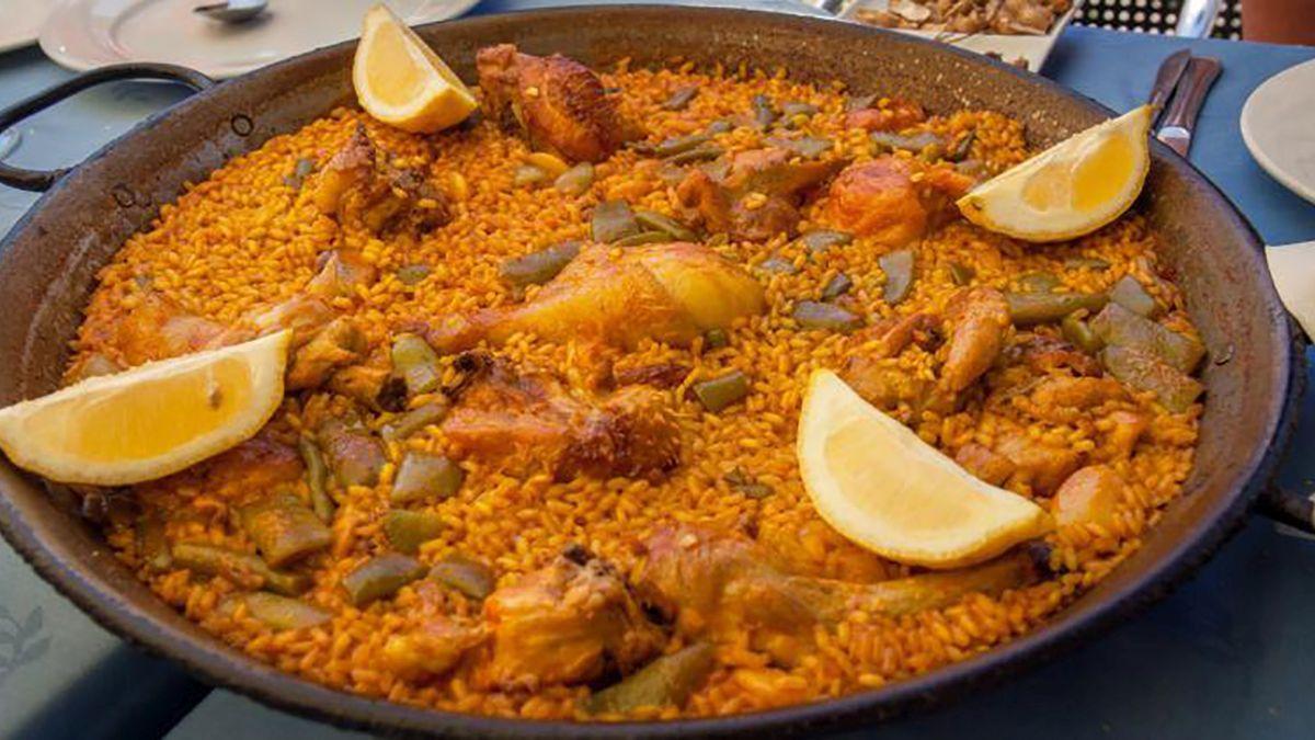 La receta tradicional de la paella valenciana según la inteligencia artificial.