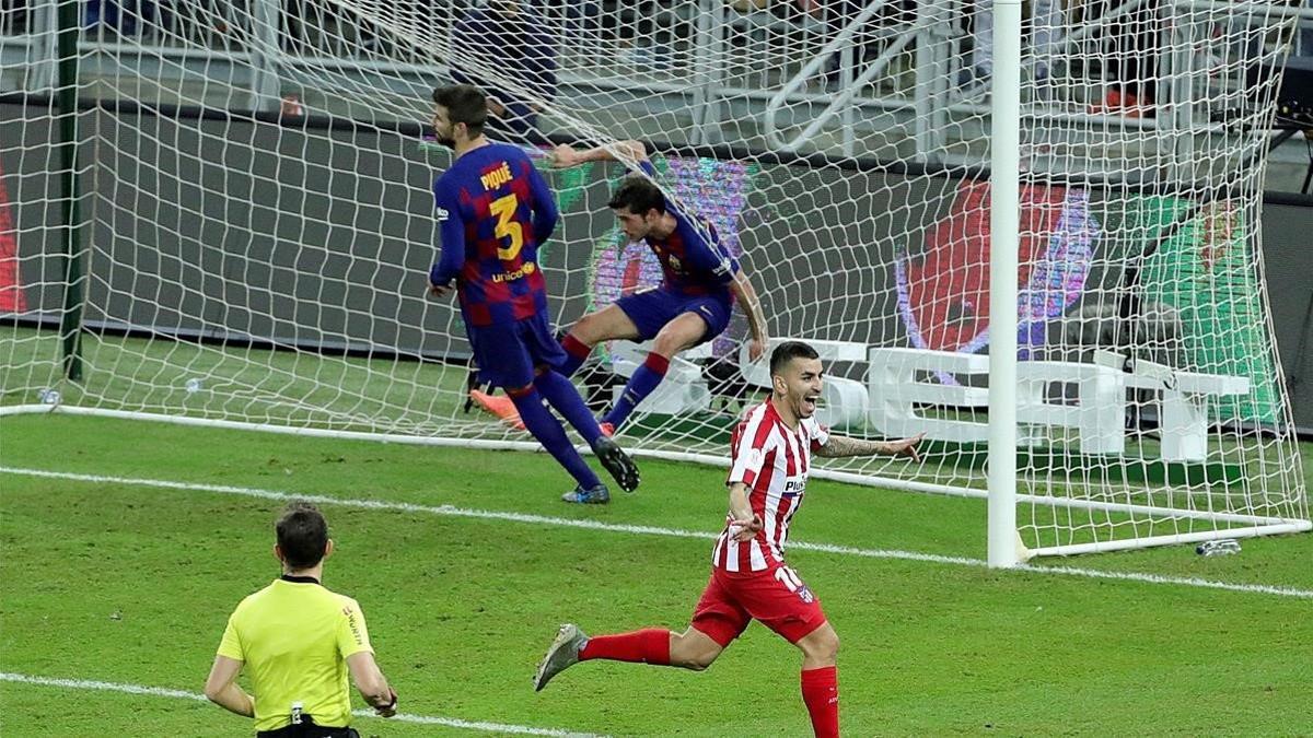 Correa festeja el 2-3 que permitió llegar al Atlético a la final de la Supercopa de España.