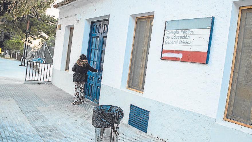 El antiguo colegio de la pedanía, cerrado recientemente