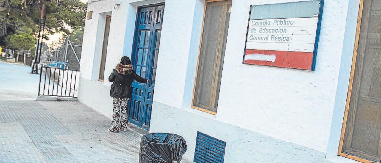 El antiguo colegio de la pedanía, cerrado recientemente