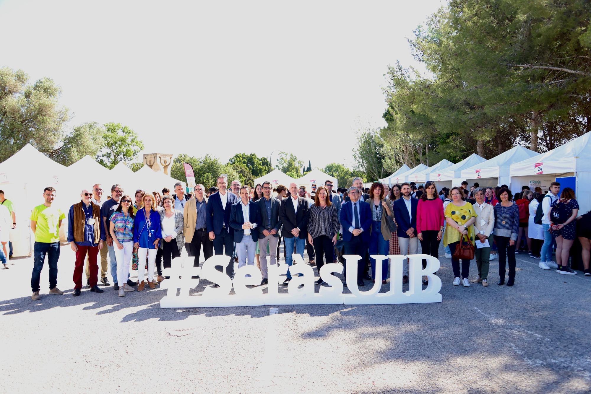 Las fotos de la mayor feria de divulgación científica de Baleares, que hoy ha inaugurado la UIB