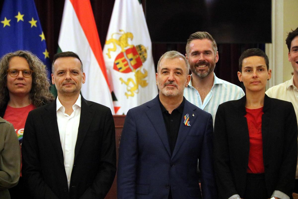 Jaume Collboni, en la marxa de l’Orgull LGTBI prohibida a Budapest: «Pot passar demà a Barcelona» Jaume Collboni, en la marxa de l’Orgull LGTBI prohibida a Budapest: «Pot passar demà a Barcelona»