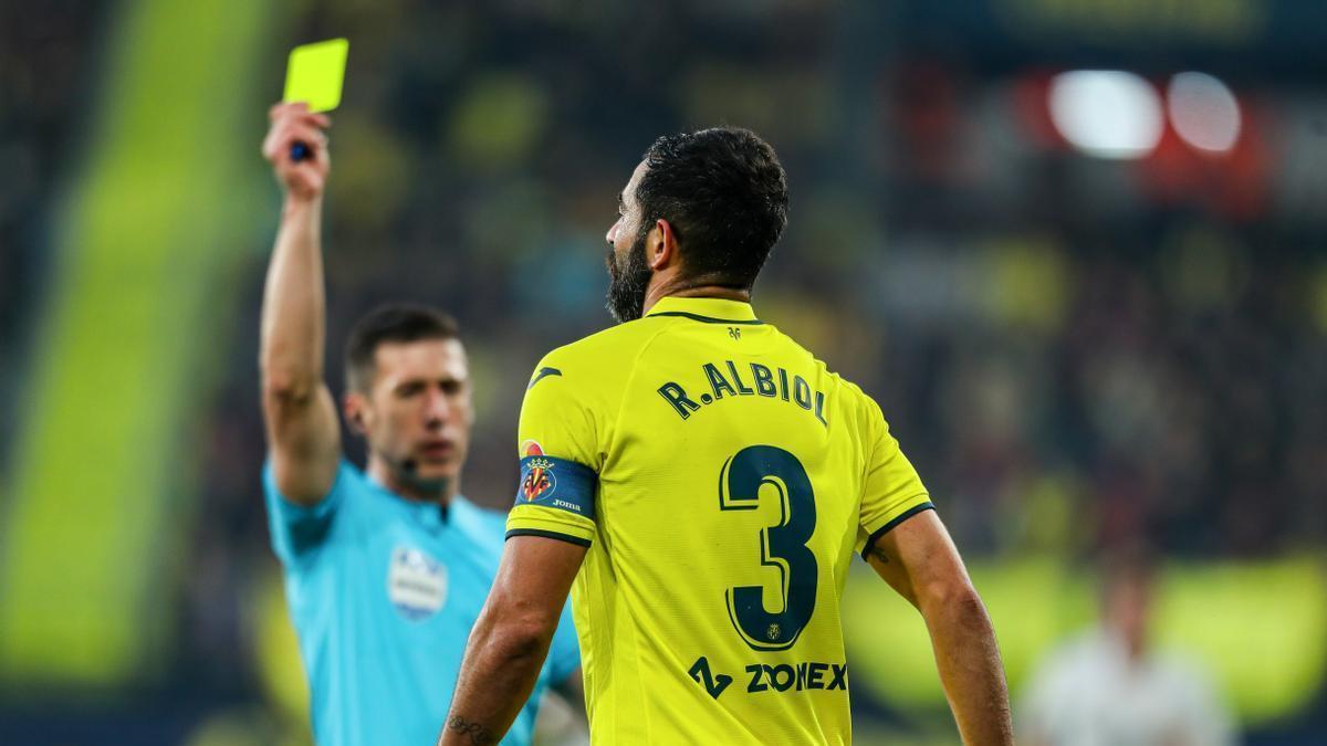 Raúl Albiol vio la amarilla frente al Madrid y no estará en Balaídos