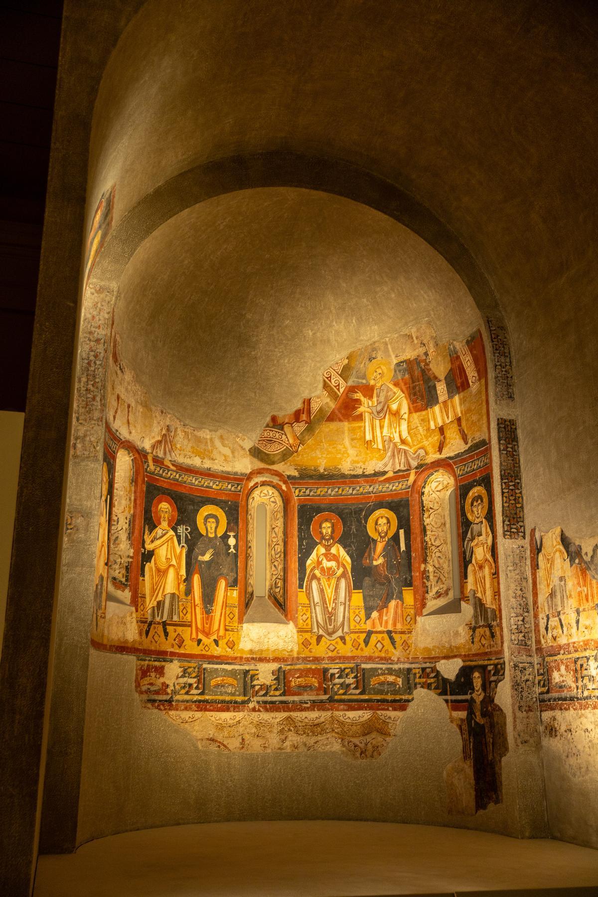 El Cristo Pantocrátor de San Clemente de Taüll en el Museo Nacional de Arte de Catalunya