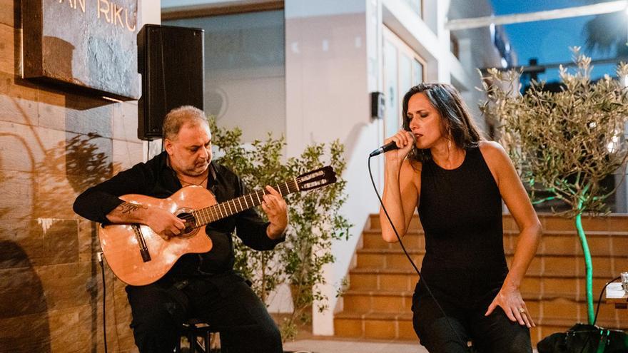Noche especial de tangos en el restaurante Can Riku, con el dúo Mano a mano