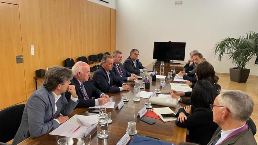 La CEV fuerza la creación de una comisión con Infraestructuras para analizar las inversiones en Alicante