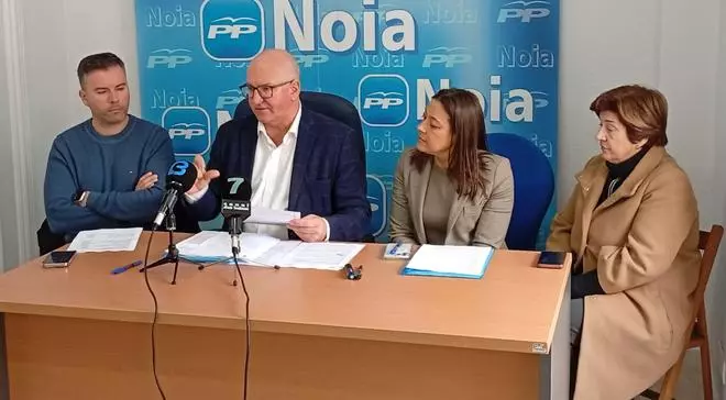 O PP de Noia acusa ao goberno de "vivir da propaganda" e apropiarse de proxectos populares