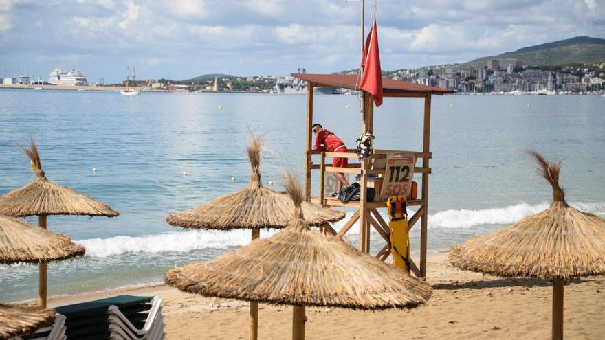 Cierran al baño las playas de Can Pere Antoni y Ciutat Jardí por un nuevo vertido