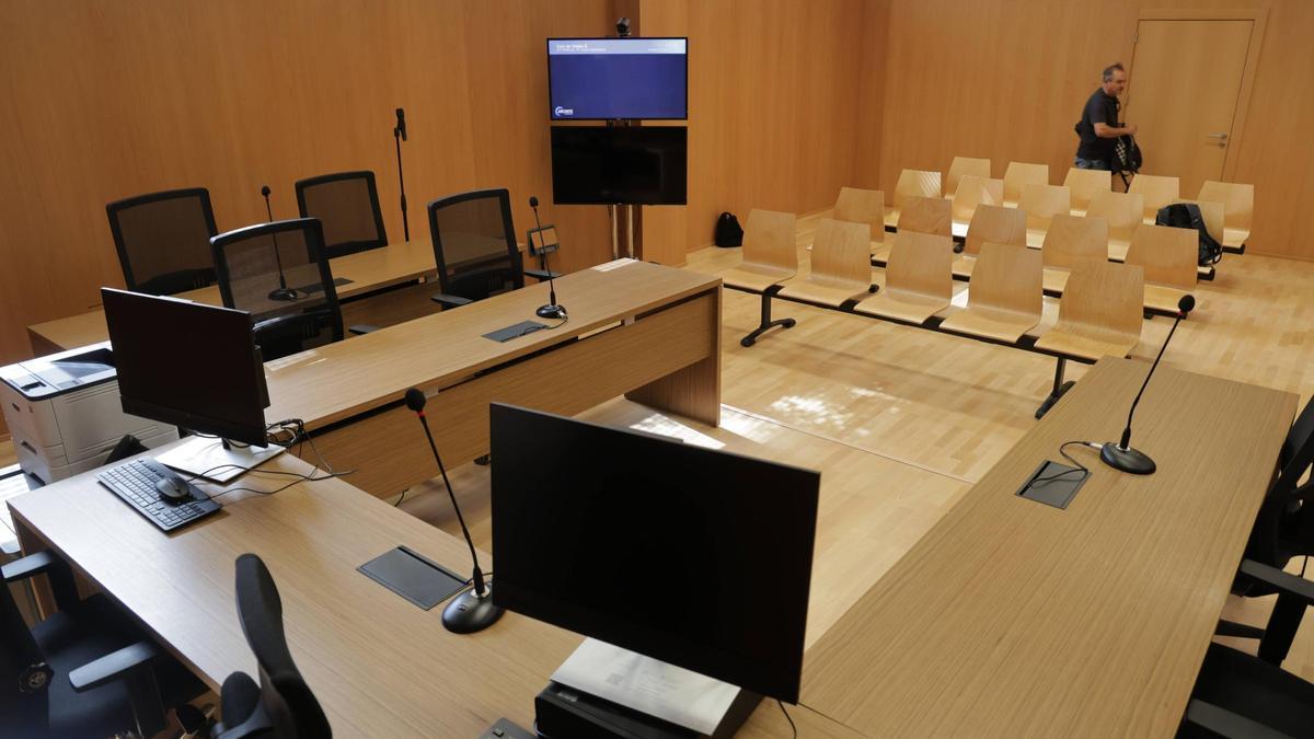 Sala de vistas del Tribunal de Instancia 3 de Catarroja donde se practican las declaraciones de la causa de la dana.