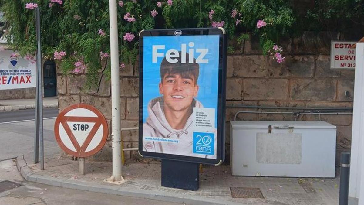 Cartel publicitario de la Fundación RANA instalado en Palma con  motivo de su 20º aniversario.