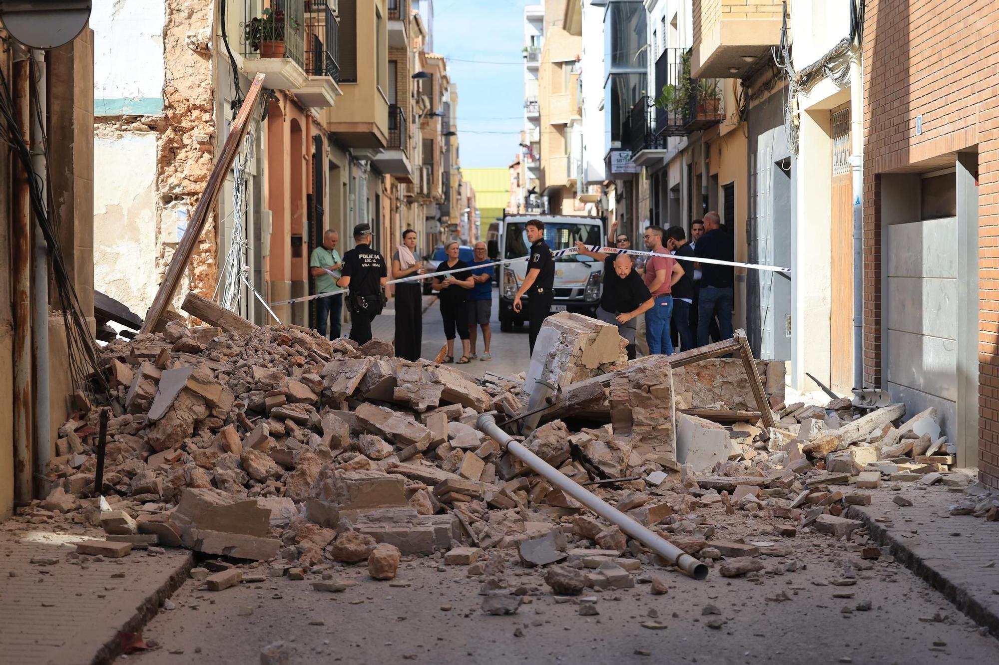 Galería de fotos: Espectacular derrumbe de dos casas en el centro de Vila-real