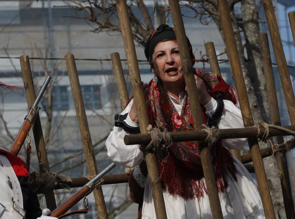 La representación de la expulsión de las tropas invasoras francesas congrega en el casco histórico a miles de personas para disfrutar del broche de oro a un fin de semana de fiesta.