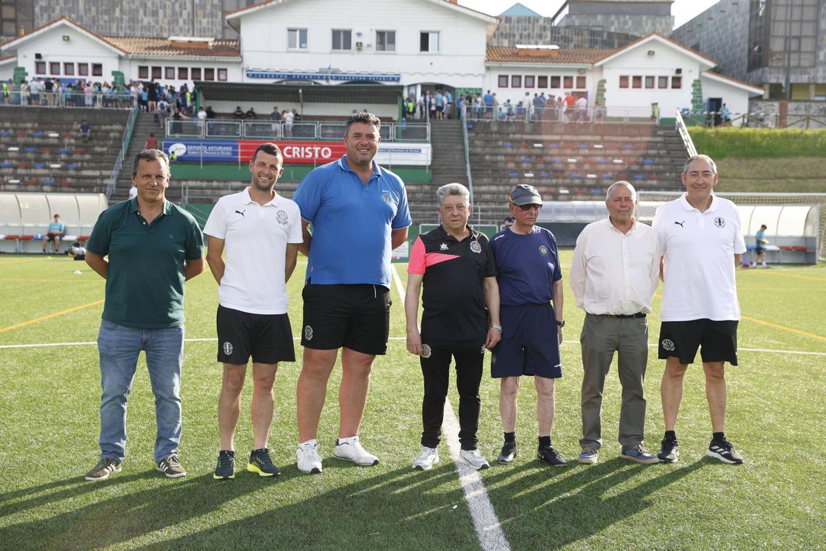 19:00 horas. Instalaciones Deportivas de El Cristo. IMPORTANTE: se reúnen numerosos equipos del Juventud Estadio para realizar un reportaje por su 50 aniversario. También hay que tirar unas fotos a un grupo de veteranos de la entidad