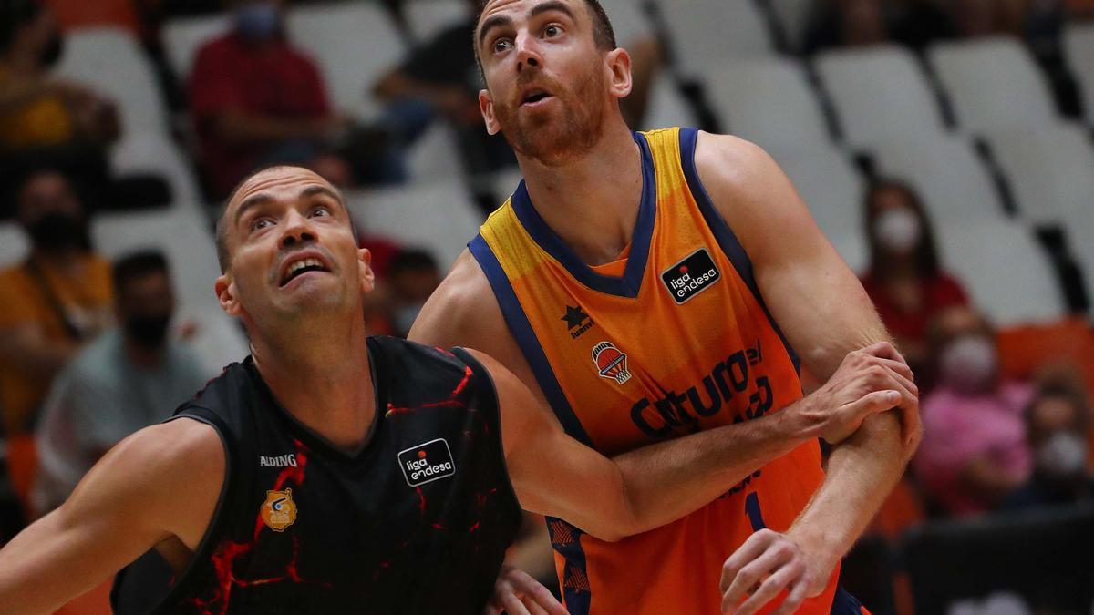 Partido entre el Valencia Basket y el Gran Canaria . Torneo Ciutat de València