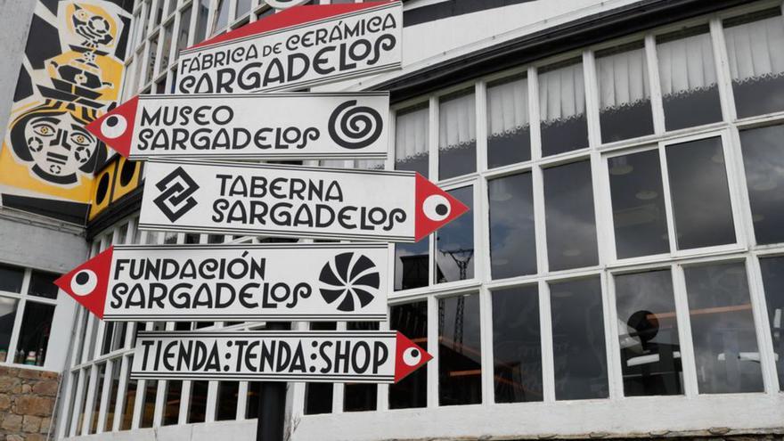 Indicaciones en el complejo de Sargadelos en Cervo. | Eliseo Trigo