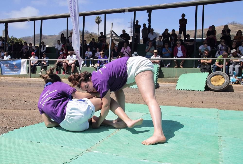 Tributo a la mujer en el deporte autóctono