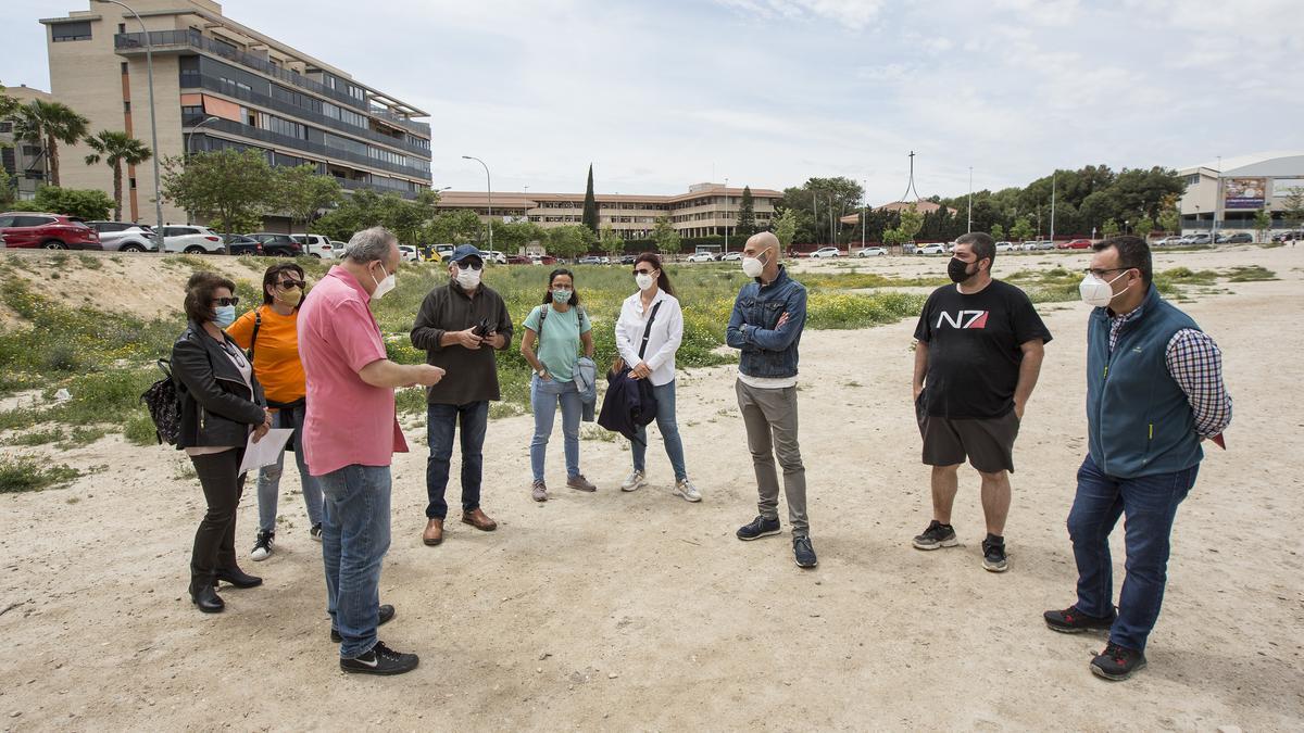 Representantes de AMPAS presentan el acto de protesta por los retrasos en la construcción de nuevos colegios del Plan Edificant