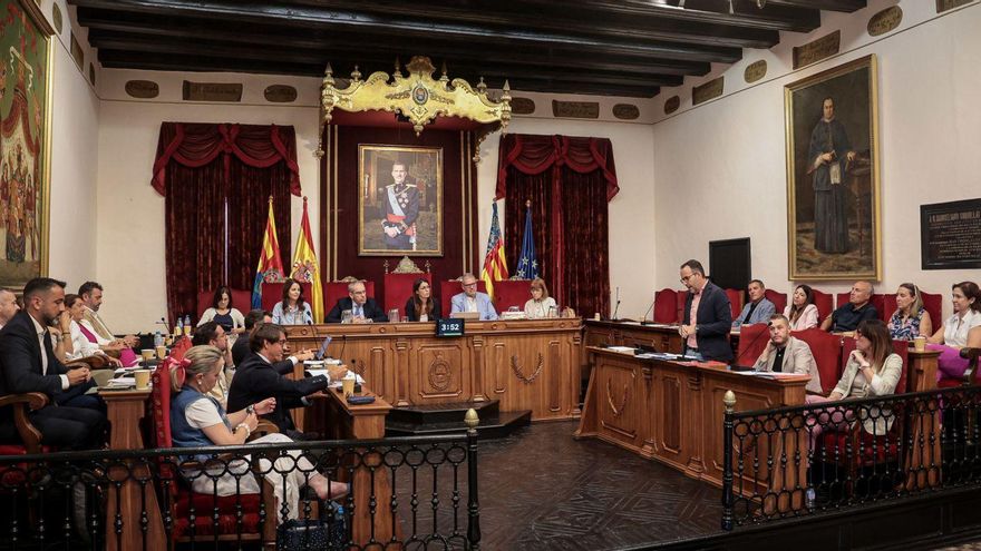 El último pleno, el celebrado en el mes de junio, por la Corporación municipal ilicitana.