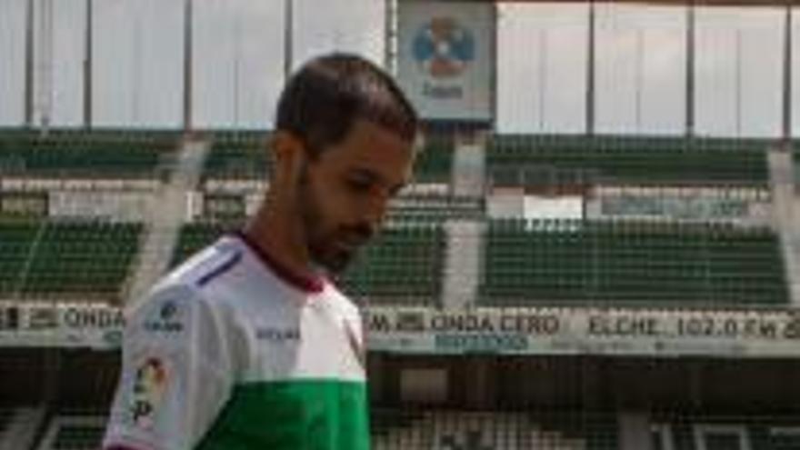 Isidoro, ayer en su presentación.