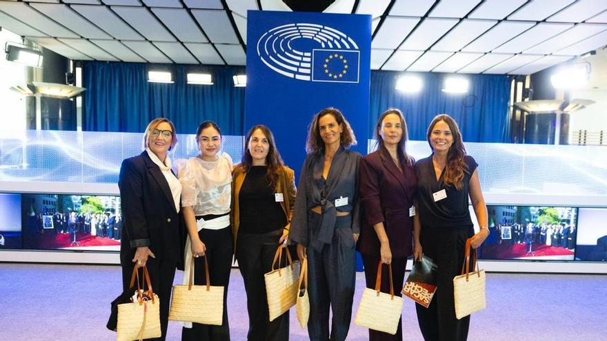 El documental mallorquín ‘Sacar pecho’ lleva al Parlamento Europeo el testimonio de supervivientes del cáncer de mama