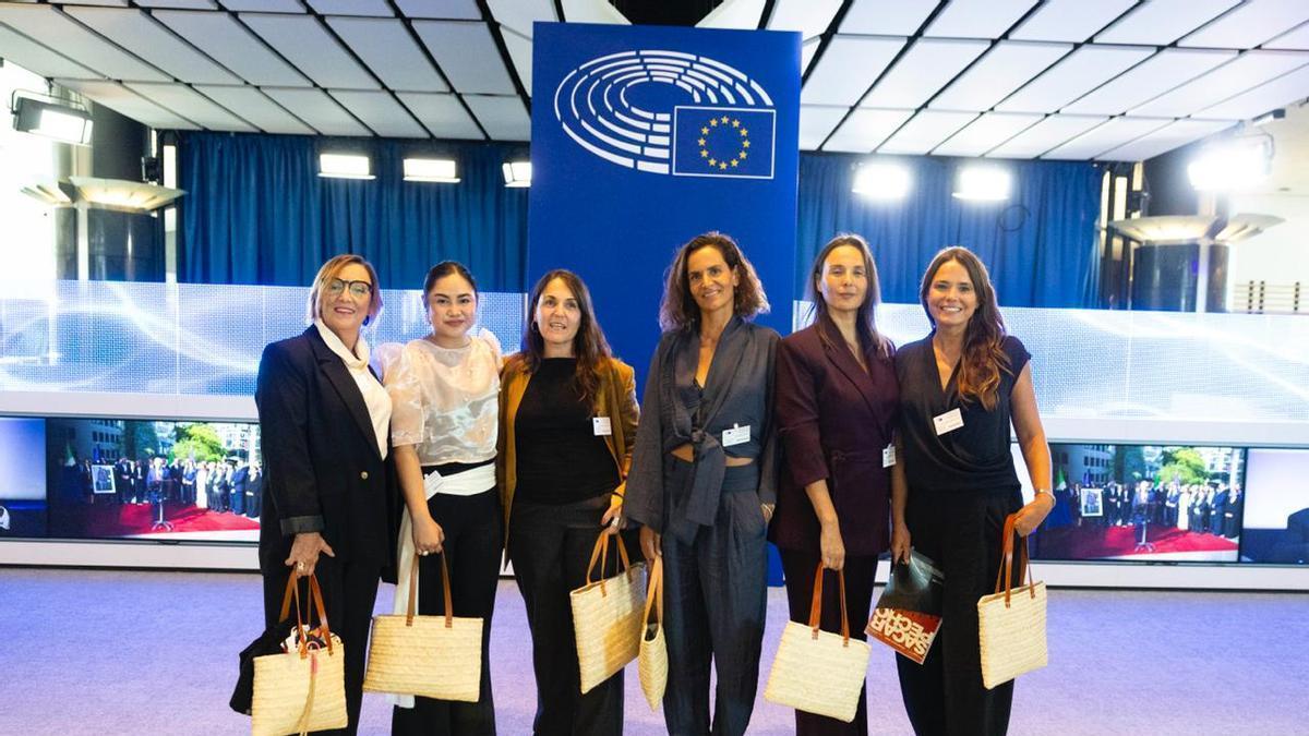 El documental mallorquín ‘Sacar pecho’ lleva al Parlamento Europeo el testimonio de supervivientes del cáncer de mama