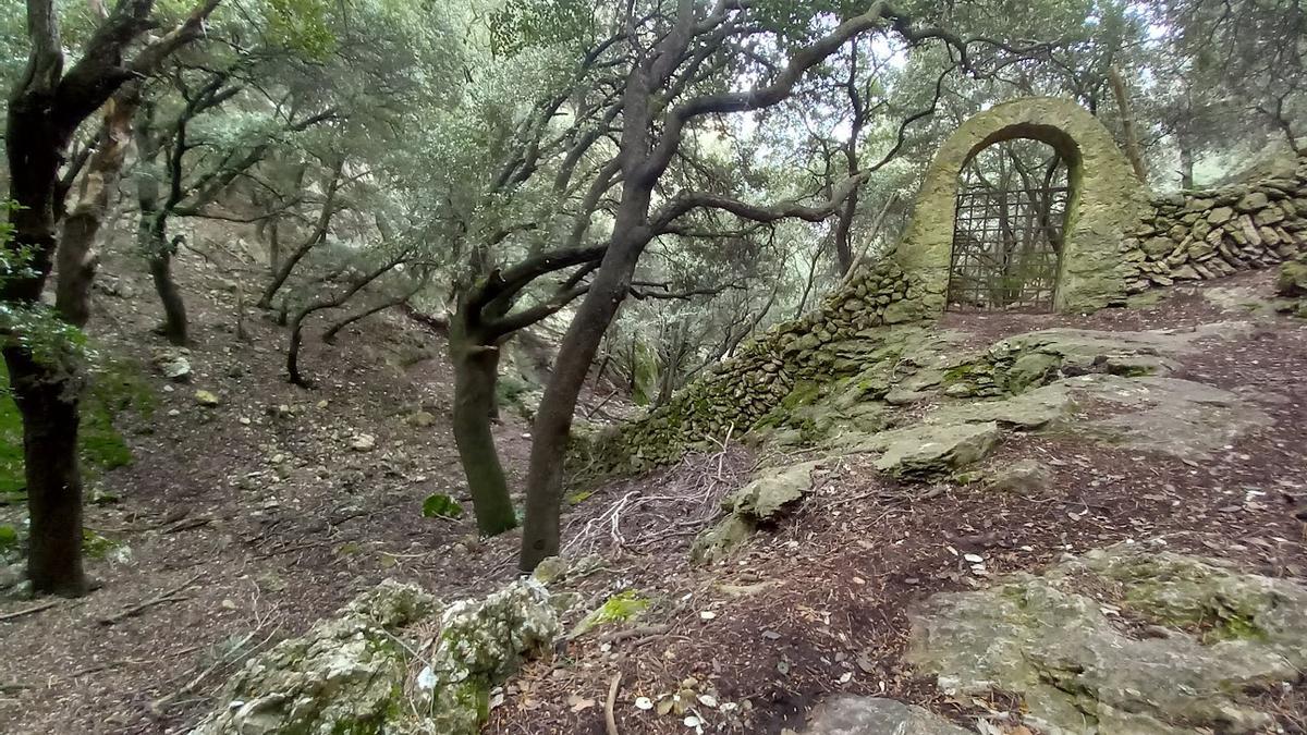 Hier ein Mäuerchen, dort ein Tor: Die traditionellen Bauten, hier in der Comuna de Bunyola, sollen besser geschützt werden.