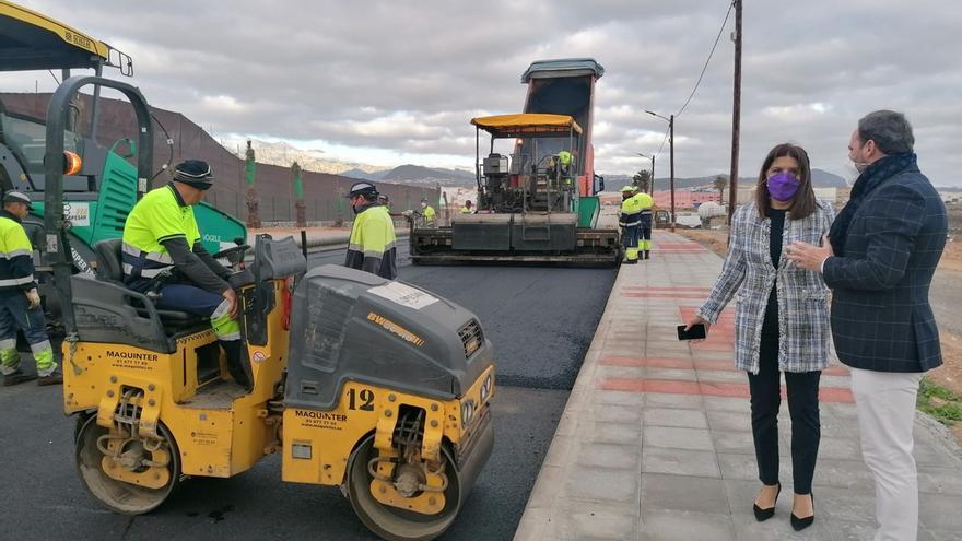 Telde inicia el asfaltado de la nueva carretera de Melenara