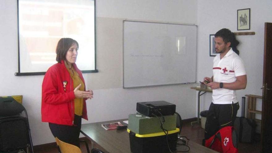 Patricia Samaniego y Pablo Magariño presentan el curso.