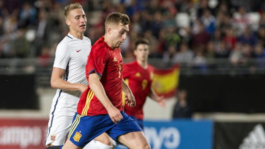 Deulofeu resuelve la victoria de una España que perdonó mucho