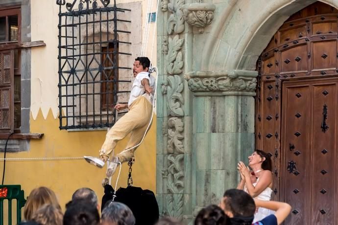 'Los Amantes del  Cielo', de Temudas Fest, en la Plaza del Pilar Nuevo